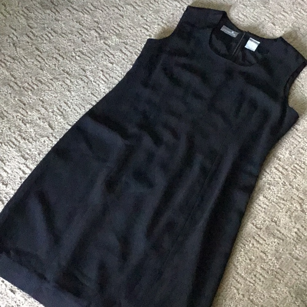 Liz Claiborne lined blk dress size 16